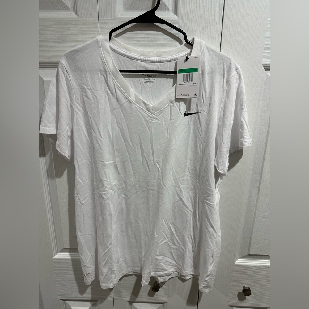 NWT | W’s Nike Dri-Fit V-Neck Short Sleeve | XL